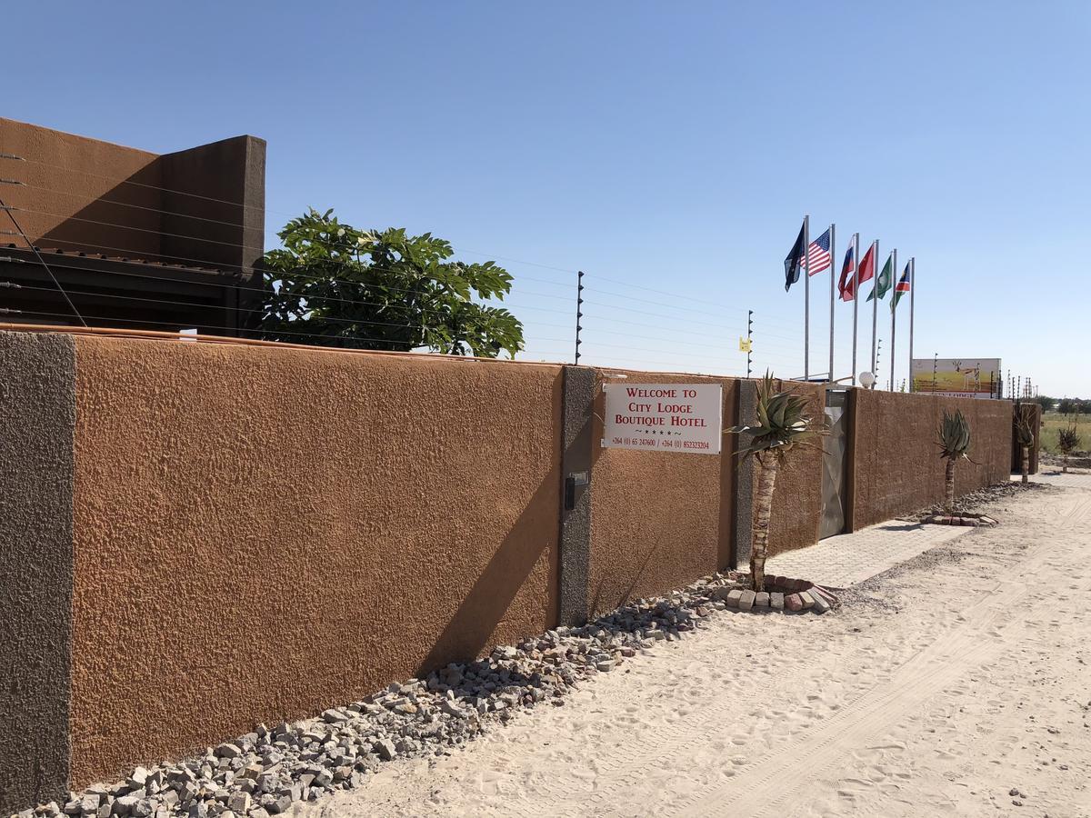 City Lodge Etosha Omuthiya Екстериор снимка