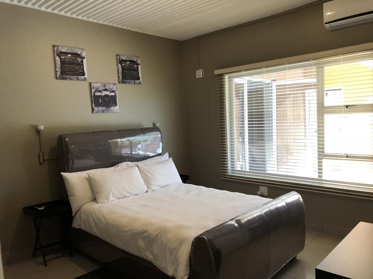 City Lodge Etosha Omuthiya Екстериор снимка