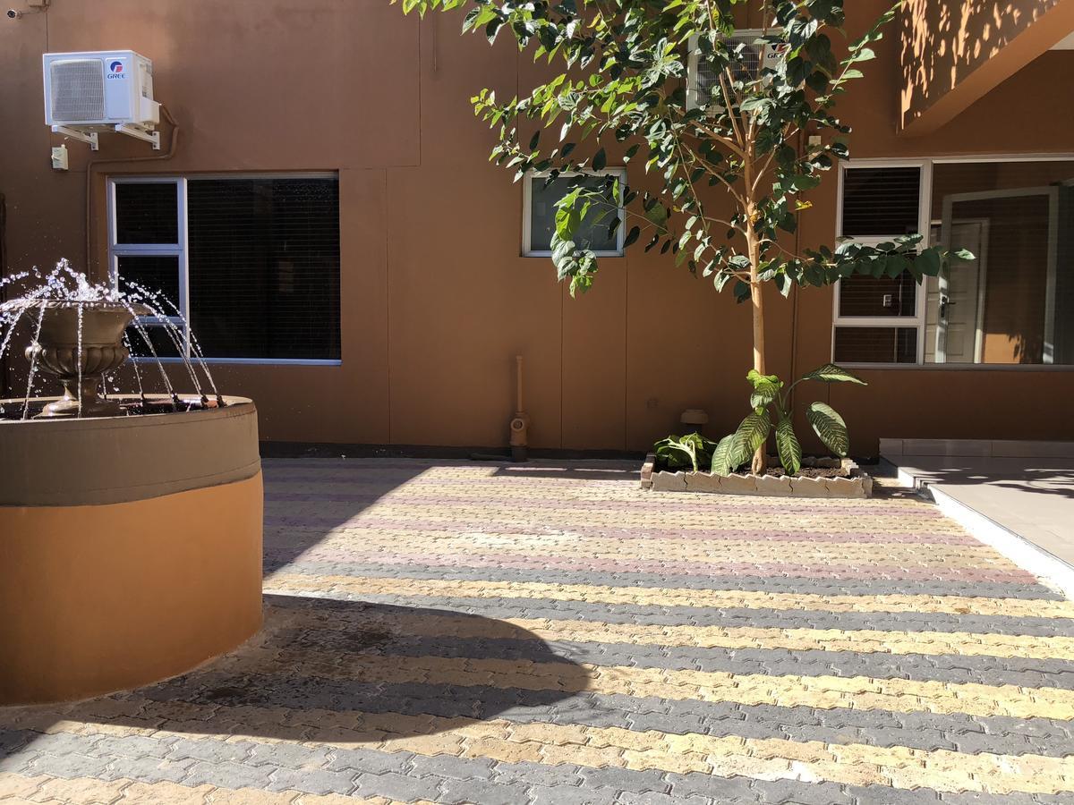 City Lodge Etosha Omuthiya Екстериор снимка