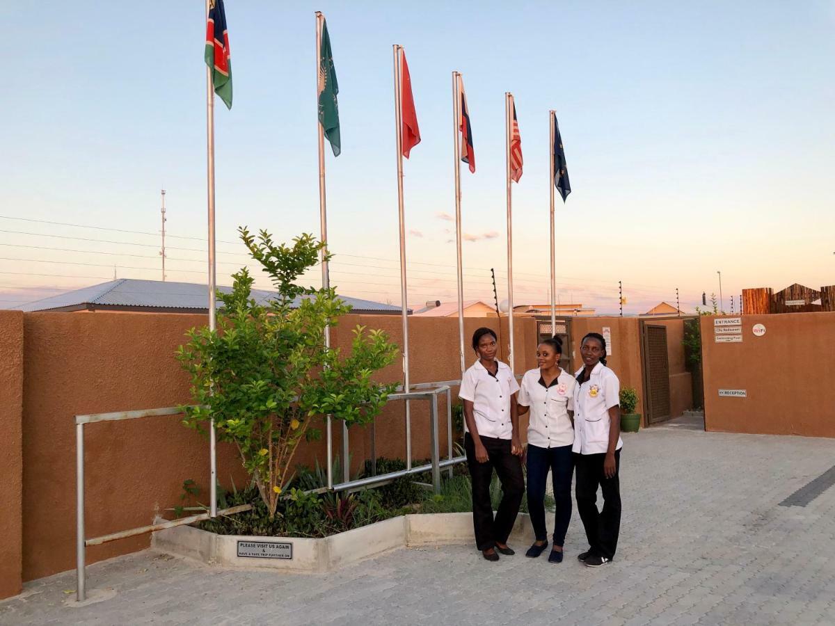 City Lodge Etosha Omuthiya Екстериор снимка